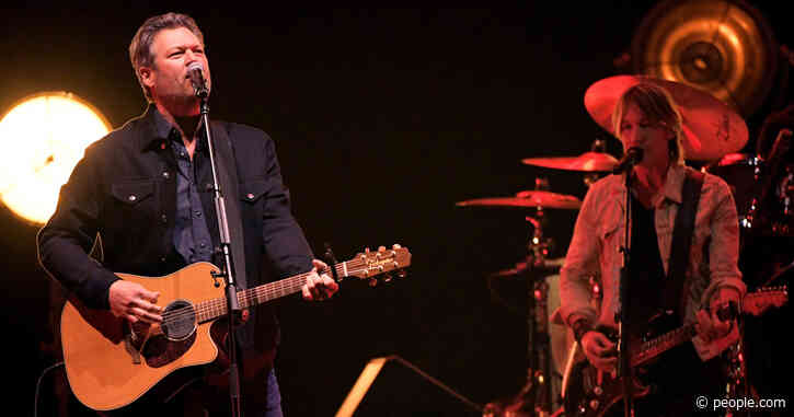 Blake Shelton Turns Into a Tease at Keith Urban's Benefit Concert: 'He's Just So Damn Good-Looking'