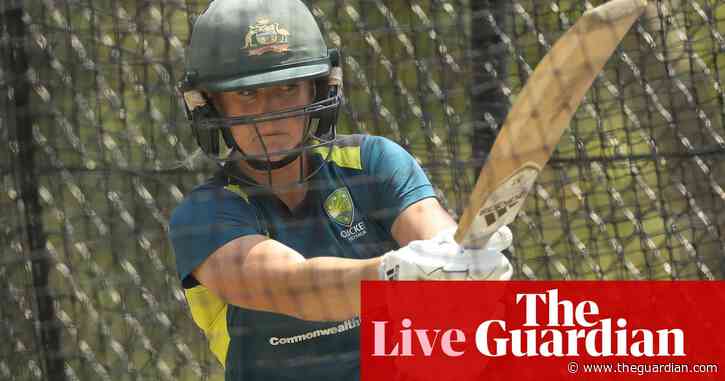 Australia v India: T20 international cricket tri-series final – live!