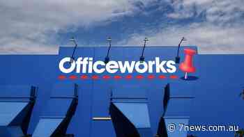 Officeworks keyboard vacuum gadget used to clean dust, crumbs from car console - 7NEWS.com.au