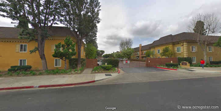 Fire tears through Tustin apartment complex