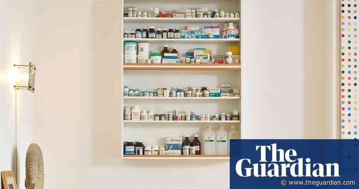 Early Damien Hirst artwork bought for £600 could fetch £1.8m