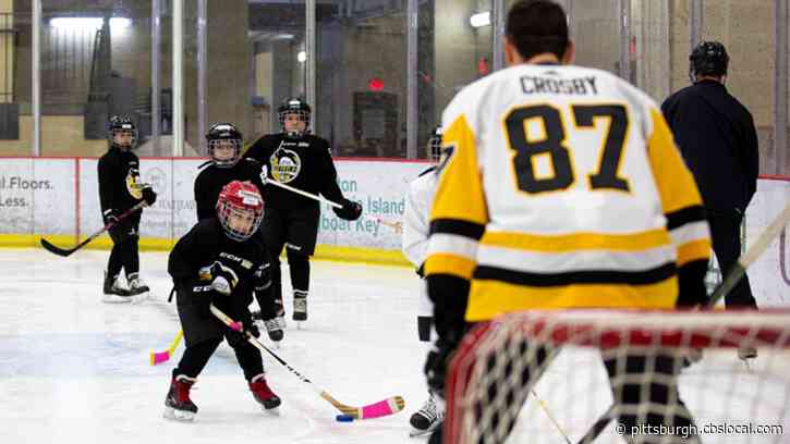 Pittsburgh Penguins Captain Sidney Crosby And Teammates Hit The Ice With The ‘Little Penguins’
