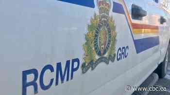 3 killed, 2 badly hurt in head-on crash between taxi, 2 semis in northern Alberta