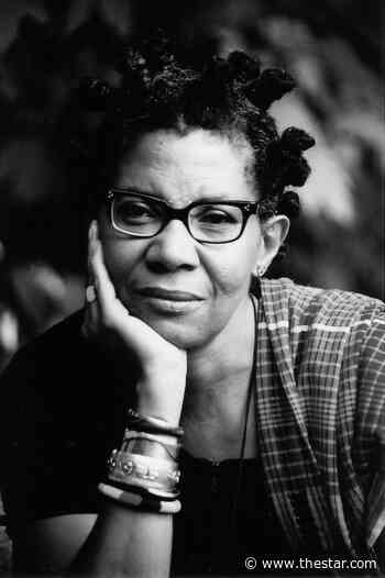 Toronto poet M. NourbeSe Philip wins prestigious PEN writing award - Toronto Star