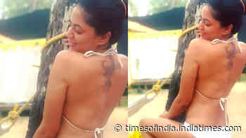 Kavita Kaushik's 'back is in great shape' and she doesn't mind flaunting it!