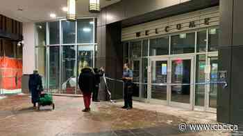 Stabbing closes east wing of downtown Edmonton mall - CBC.ca