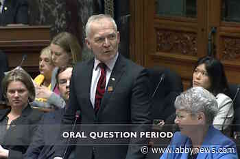 B.C. officials meet Wet’suwet’en chiefs over gas pipeline protest