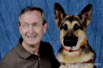 B.C. man accuses taxi driver of leaving because he had guide dog