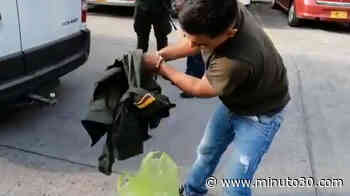 VIDEO: ¡Qué ‘joyita’! Venezolano se disfrazaba de coronel de la Policía para amordazar y as ... - Minuto30.com