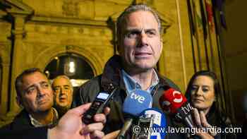 El Ejército destituye a un teniente coronel que cedió un local militar a Vox - La Vanguardia