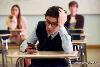 Teacher records 800 phone alerts for her students in course of a day - WPXI Pittsburgh