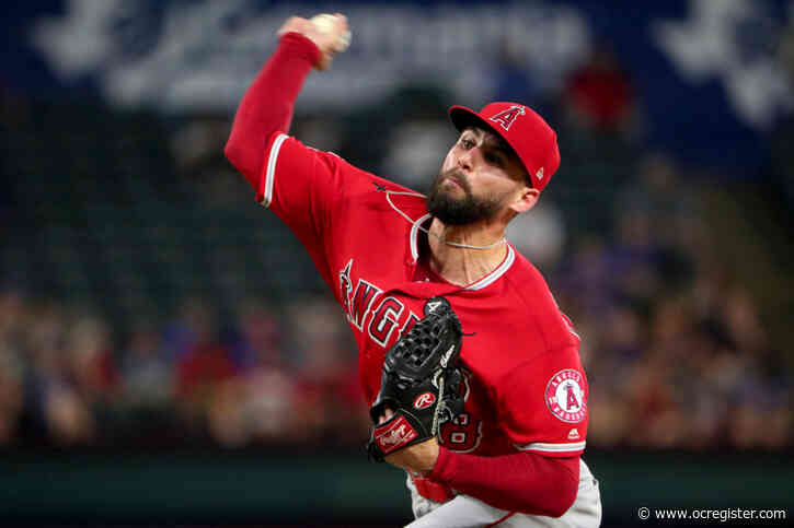 Angels’ Justin Anderson goes down with oblique injury