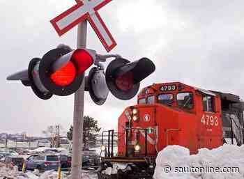 Ontario minister calls for feds to meet protesters blocking key rail line