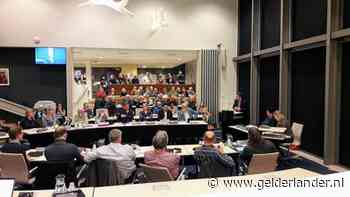 Keiharde kritiek op afvalbeleid Bronckhorst; voorzitter dreigt raadszaal te ontruimen na applaus