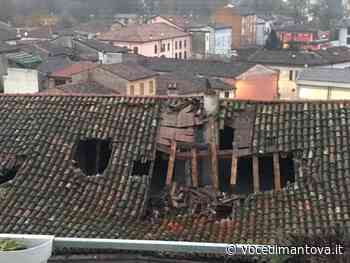 Boato in centro ad Asola durante la storica fiera: crolla il tetto dell'ex scuola media | Voce Di Mantova - La Voce di Mantova