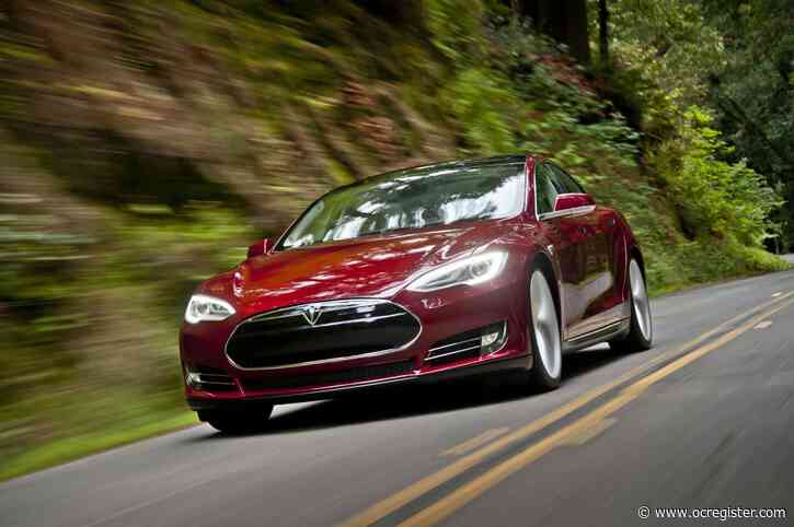 Teslas look better without front plates but they must still have them