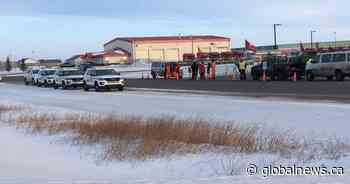 Unifor barricades Co-op card lock in Saskatoon