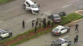 Police chase in southeast Houston ends in head on collision Wednedsay, officials say - KPRC Click2Houston