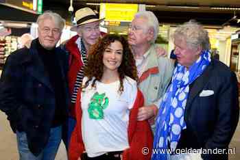 Zwangere Katja Schuurman laat in buitenland echo maken