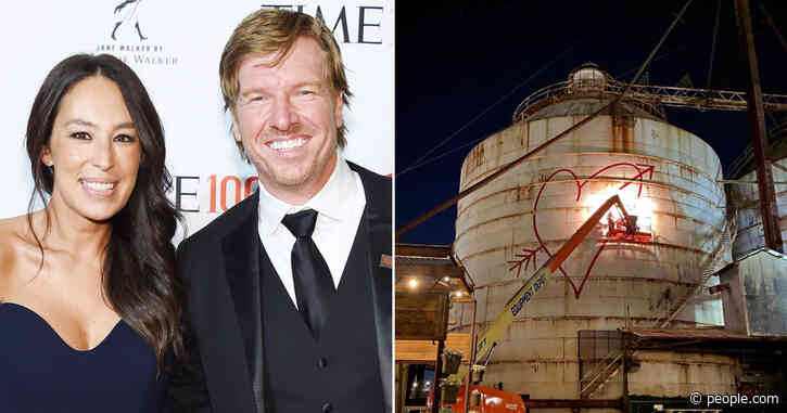 Chip Gaines Leaves Massive Love Note for Wife Joanna on Magnolia Market Silo for Valentine's Day