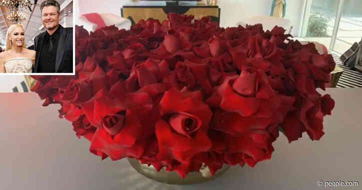 Blake Shelton Gifts Gwen Stefani 'Ridiculously Beautiful' Bouquet for Valentine's Day