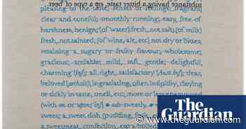 A stitch during time: artists and prisoners sew together – in pictures