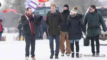 Federal Indigenous Services minister meeting with Mohawk leaders to discuss eastern Ontario rail blockade