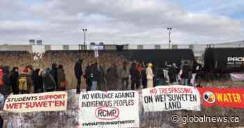 Wet’suwet’en solidarity protesters block rail lines in Vaughan