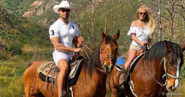 Britney Spears' Boyfriend Sam Asghari Shares Romantic Valentine's Day Tribute to His 'Lioness'