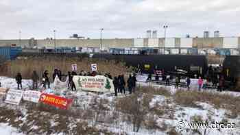 'Going after Canada where it hurts the most': GTA rail blockade supports B.C. pipeline protest