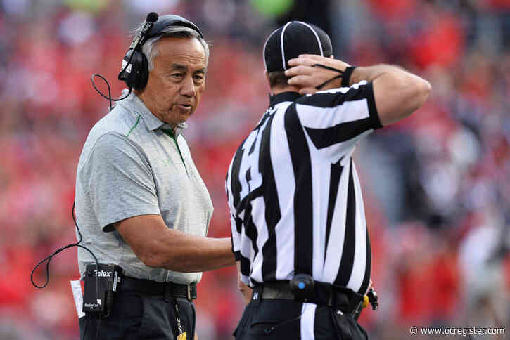 Wildcats coaches Winston Moss, Norm Chow look to rebound from tumultuous first week