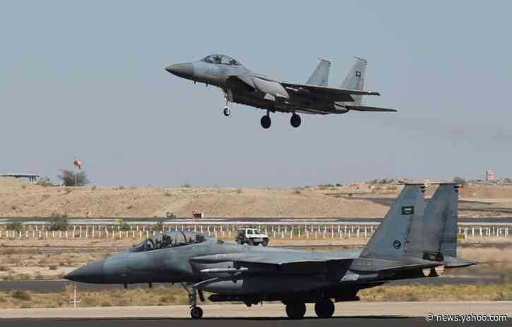 Air strikes on Yemen kill 31 civilians after Saudi jet crash