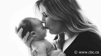 Women flocking to Fort McMurray's 1st midwife