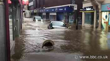 Storm Dennis: Major incidents declared in south Wales and Herefordshire