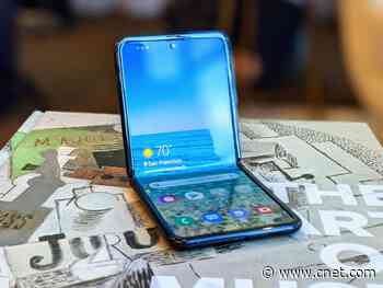 Galaxy Z Flip: Selfie camera, one-handed use, early concerns (ongoing review)     - CNET