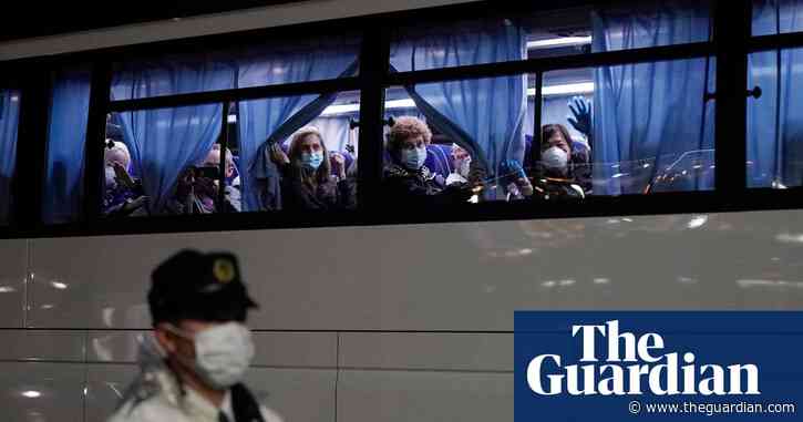 Coronavirus: Japan braces for hundreds more cases as Hubei lockdown continues