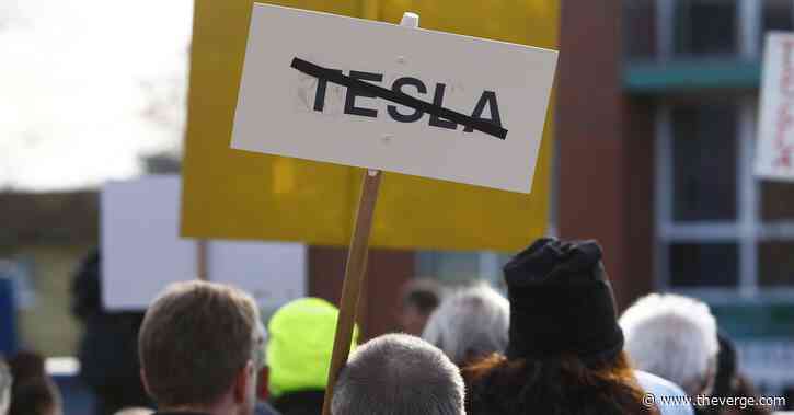 Tesla forced to pause Berlin Gigafactory work after challenge from environmentalists