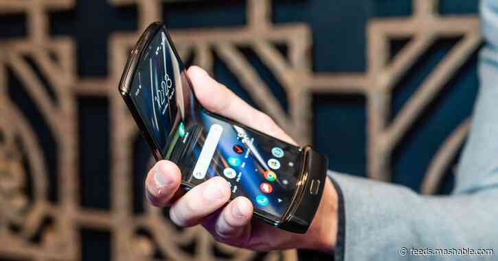 Foldable phones are still struggling in durability tests