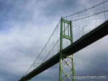 Indigenous protest shuts down Thousand Islands Bridge, OPP warns drivers to find alternate routes