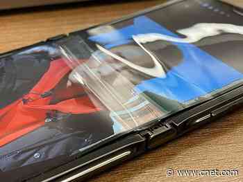 Motorola Razr display reportedly already peeling at fold     - CNET