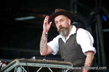 Andrew Weatherall, Pioneering Electronic Music DJ & Producer, Dies at 56