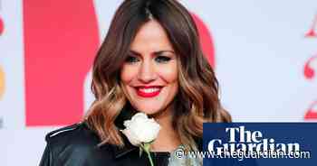 Love Island's Iain Stirling pays tribute to Caroline Flack – video