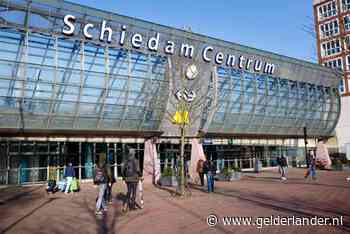 Dode bij botsing tussen trein en auto, 200 passagiers geëvacueerd