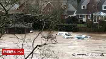 Storm Dennis: Cars swept away by flood in Hay-on-Wye