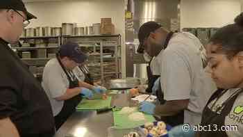 Free culinary classes available at the Houston Food Bank - KTRK-TV