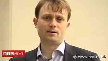 UK adviser who defended eugenics resigns