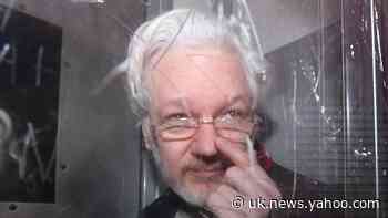 Australian MPs urge Boris Johnson to intervene in Assange extradition case