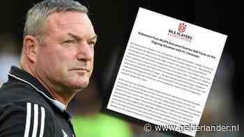 Spelersvakbond hekelt ‘manipulatieve’ Ron Jans: ‘Verhaal van liedje onwaar’