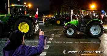 Boeren op weg naar Den Haag in Drenthe van de weg gehaald door politie: 340 euro boete