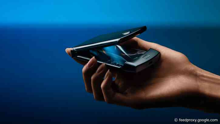 At least one Motorola Razr user is suffering from screen peeling